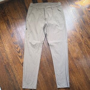 BYLT Premium Basics Everyday Pant 2.0 in a slim fit style